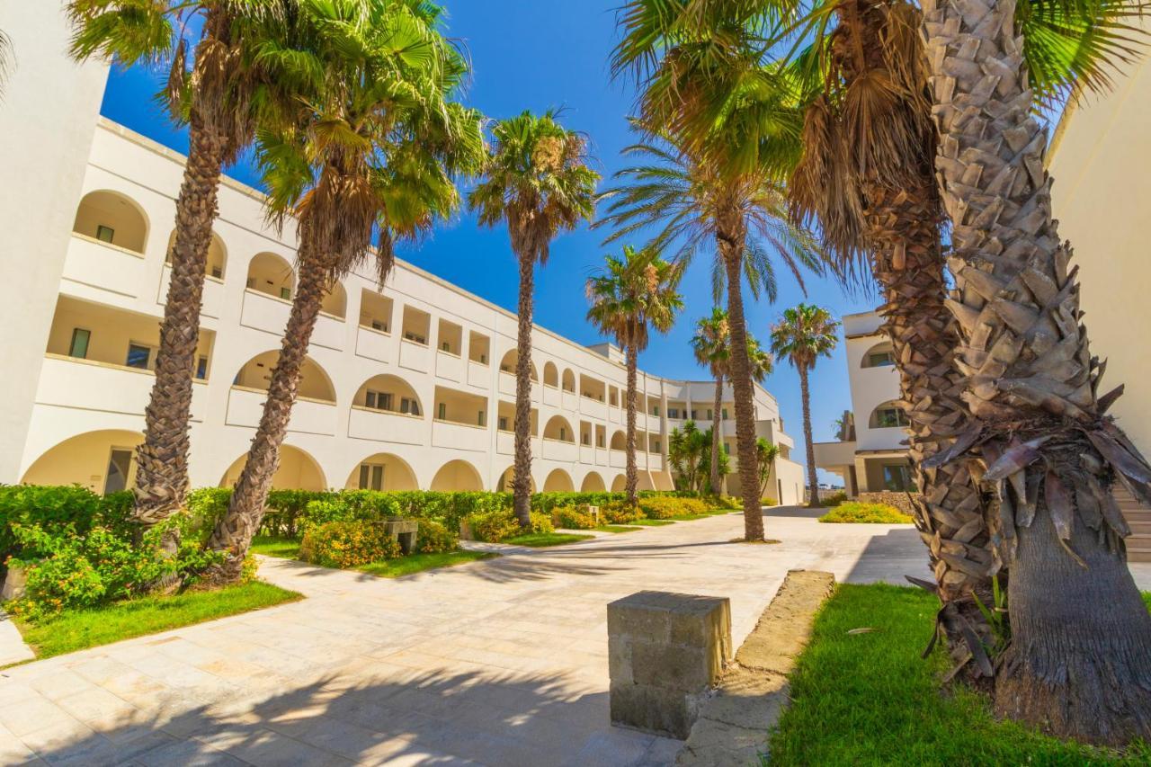 Hotel Barone Di Mare Torre dell'Orso Exterior foto